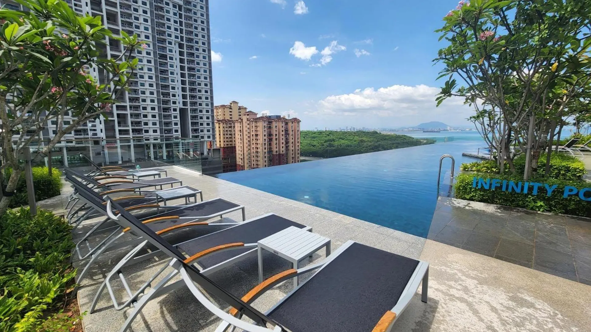 Urban Suites Nest 2Br New Unit 2 Free Carpark High Floor Nice View Unit George Town Malaysia